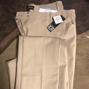 Classic slim leg khaki
